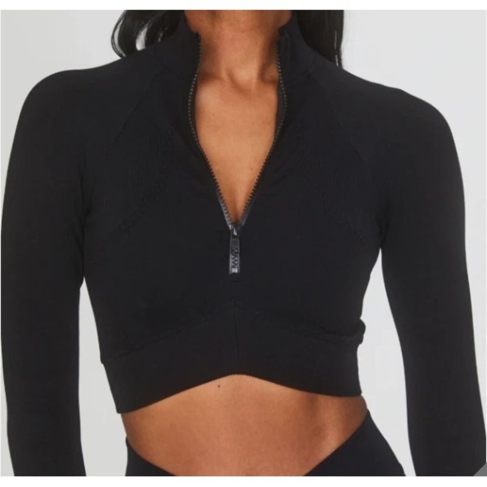NWT! Joja Exhale Long Sleeve Quarter Zip Midnight Size Medium‎
